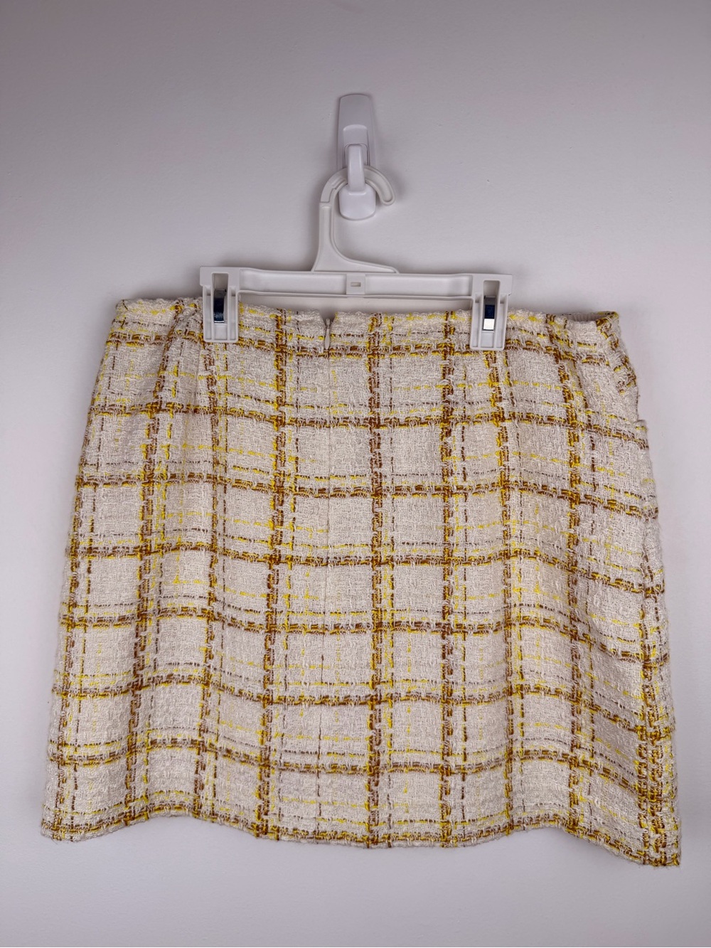 Cabi Tweed Mini Skirt Size 8 Quiet Luxury - Picture 8 of 8